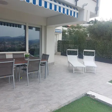 Casa La Luna Panoramaterrasse Mit Meerblick דירה סנרמו